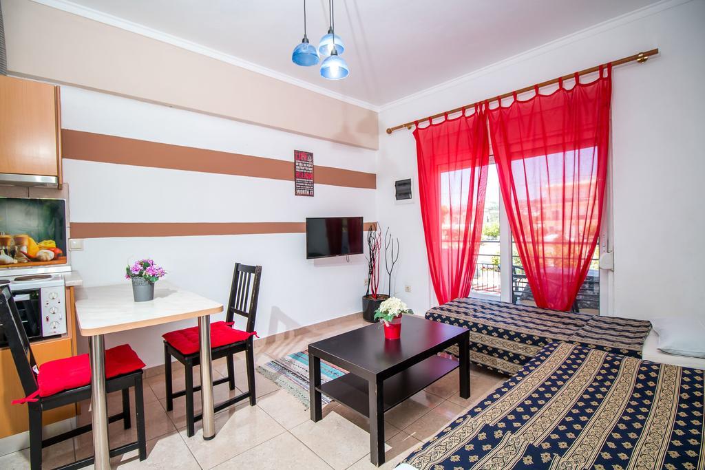 Toula'S Apartments Фалираки Экстерьер фото